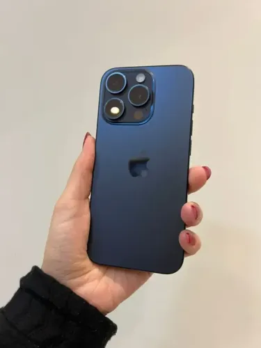 iPhone 15 Pro 256GB Azul Seminovo 80% - Retire em loja física na savassi