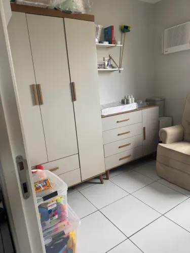 Vendo móveis de quarto infantil.