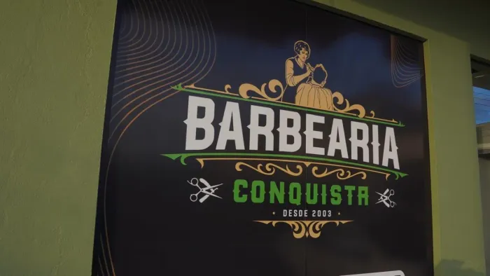 Contrate - se BARBEIRO (A)