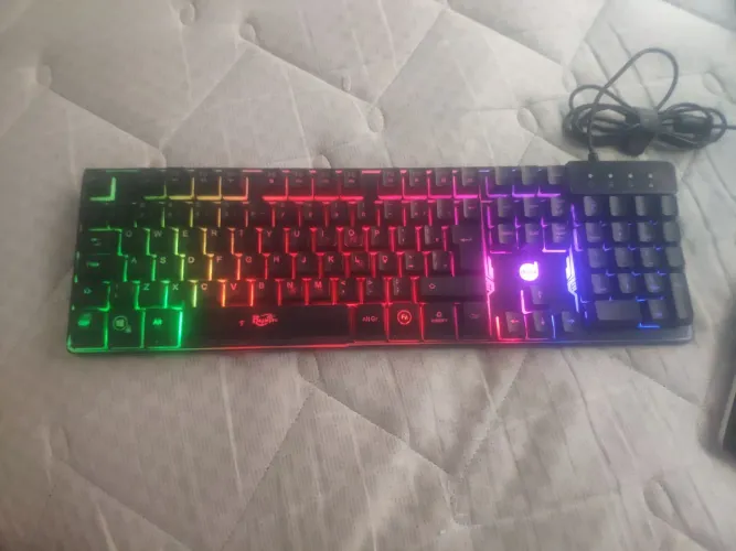 Teclado gamer semi mecânico Dazz