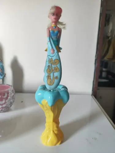 Boneca voadora