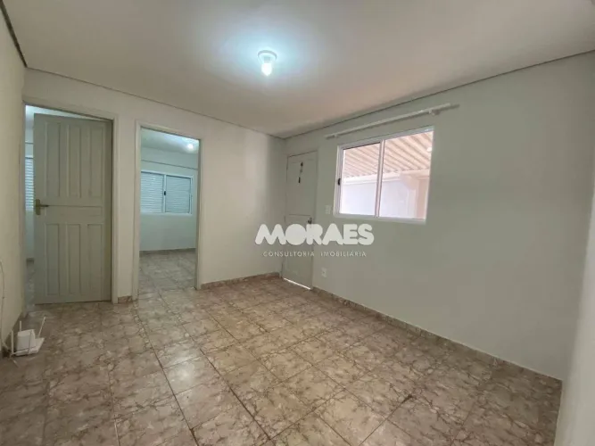 Casa com 3 quartos para alugar, 130 m² por R$ 2.000/mês - Jardim Redentor - Bauru/SP
