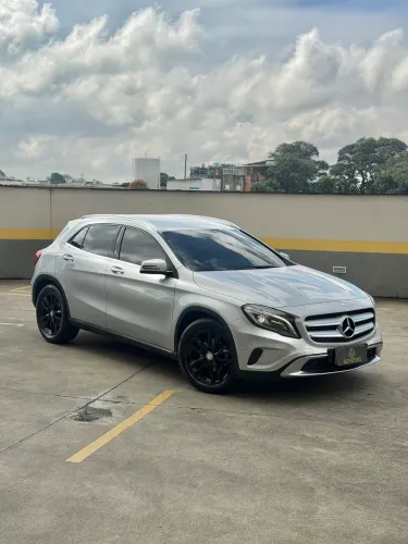 Mercedes-Benz GLA 200 Adv. 1.6/1.6 TB 16V Flex Aut. 2015