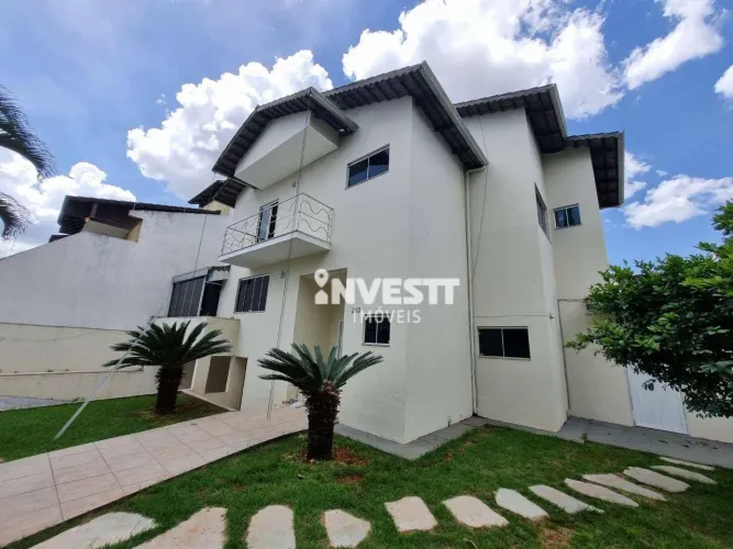 Sobrado com 4 dormitórios para alugar, 400 m² por R$ 6.950,00/mês - Parque Anhangüera - Go