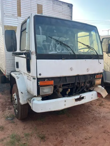 Cabine Ford cargo 1215