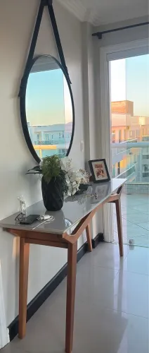 Aparador MUITO NOVO 