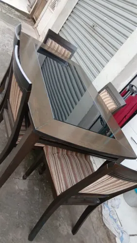 Mesa com 6 cadeiras tampo de vidro top