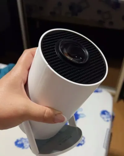 Projeto Portátil 4k HY300 Novo Na Caixs