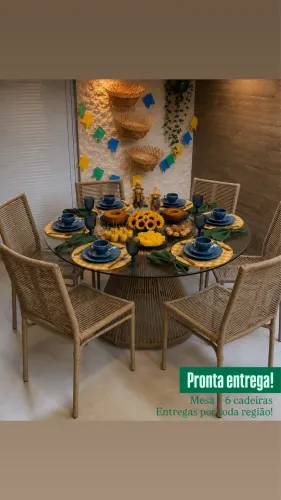 Mesa com 6 cadeiras