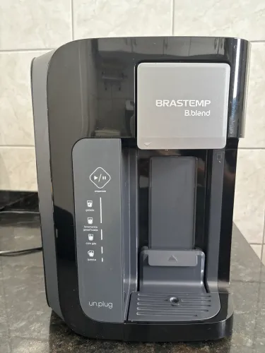B.blend Brastemp - máquina de bebidas em excelente estado. Pouco usada.
