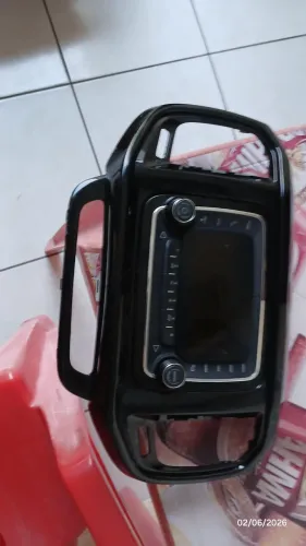 Rádio original Fiat Toro com moldura original 2016