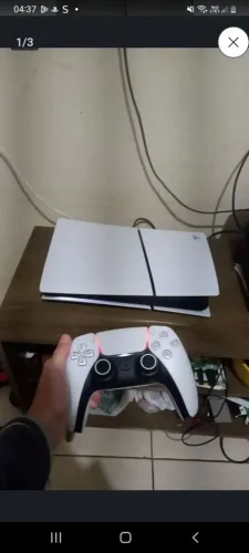 Ps5 slim com uma manete 1 tb