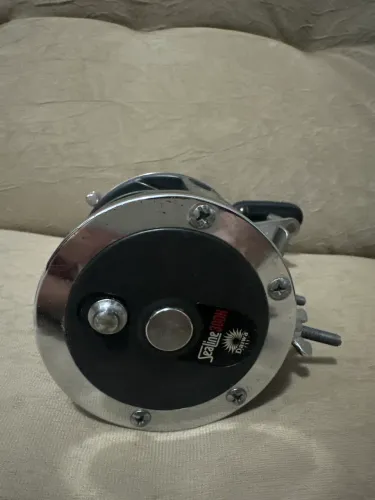 Carretilha Daiwa Sealine 300H