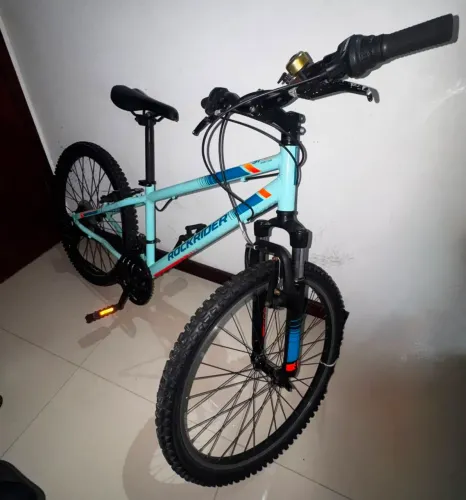 BICICLETA ROCKRIDER ST500 TRAIL ARO 24 + KIT DE ACESSÓRIOS