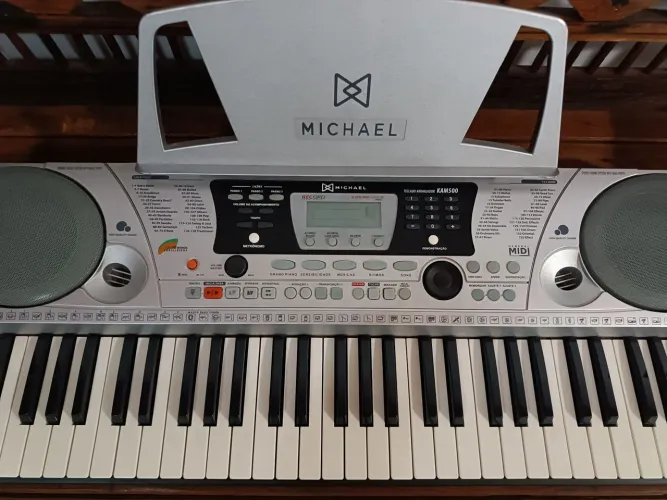 Teclado Arranjador Michael KAM500 