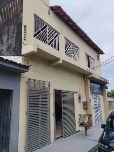 ALUGA-SE KITNETS - TAMANHOS VARIADOS.