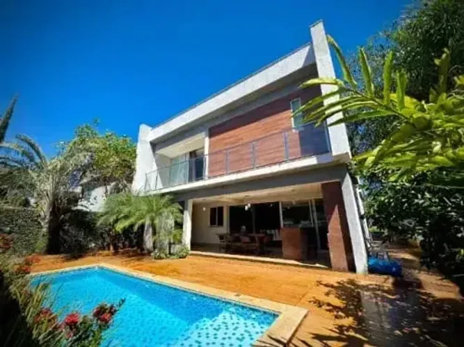 Casa para venda com 300 metros quadrados com 4 quartos Portal do Sol Green Goiânia GO