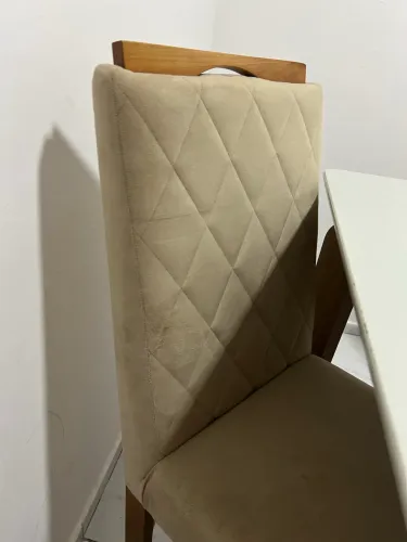 Mesa semi nova, sem nenhuma avaria 
