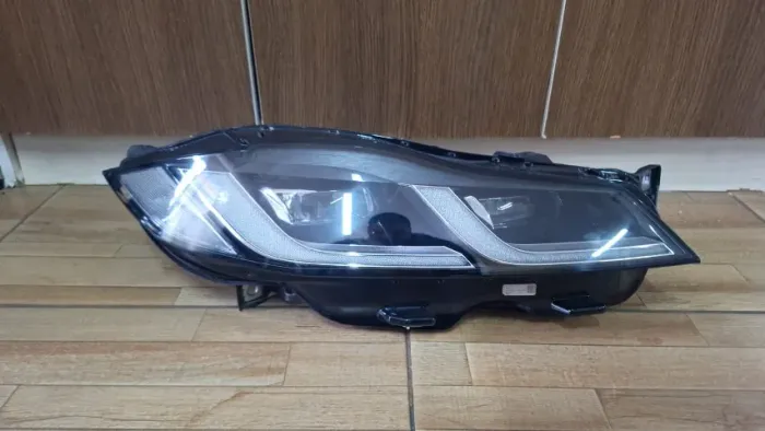 Farol Direito Jaguar F-pace 