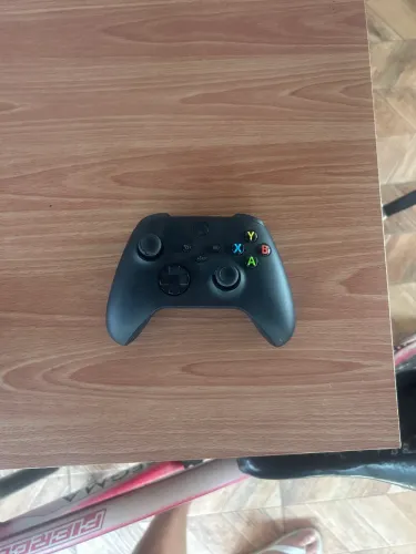 Controle Xbox série X|S sem fio e com fio
