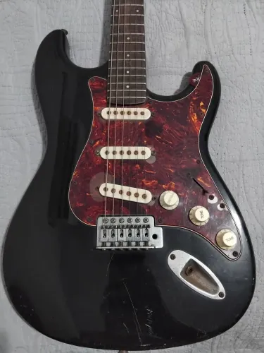 Guitarra Giannini
