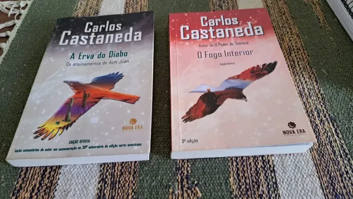 Livros de Carlos Castaneda: A Erva do Diabo e O Fogo Interior (edições especiais)
