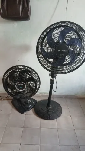 Vendo esses 2 ventiladores