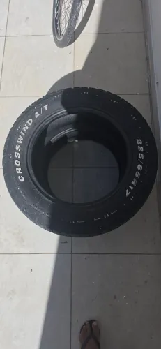 Pneus AT 225/65 R17 duas unidades