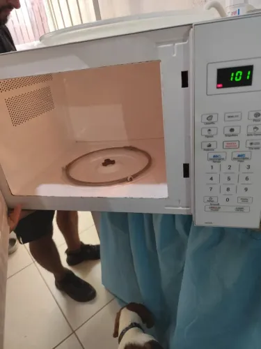 Microondas philco - retirada de peças