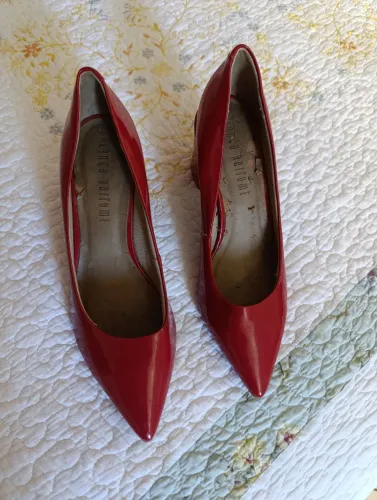Lindíssimo scarpin vermelho,n° 38, Lança Perfume,novo!!