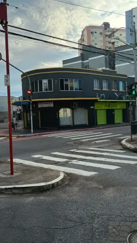 Alugo sala comercial 1o andar bairro Estreito