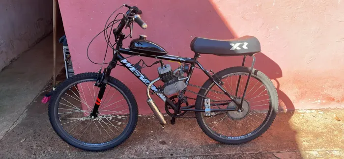 Bicicleta motorizada nova