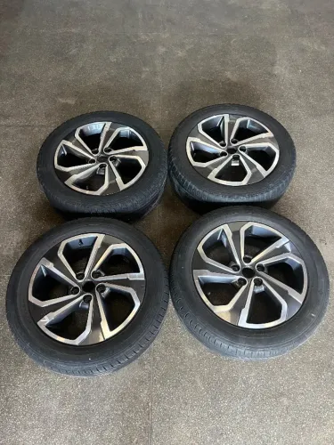 Jogo roda com pneus jac t80