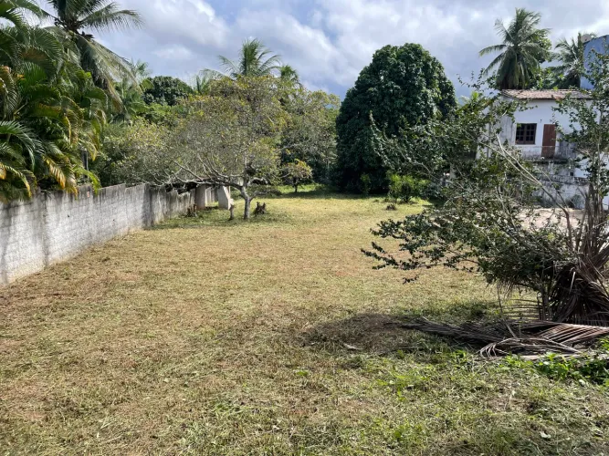 Terreno à Venda no Condomínio Águas Finas em Lauro de Freitas