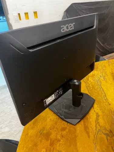 Monitor Acer Nitro 180 Hz 0.5ms, 23.8? Full HD LED VA 