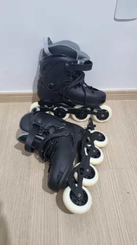 Patins HD INLINE TRACKER tamanho 37 <br><br>Preto; Tamanho: 37 BR
