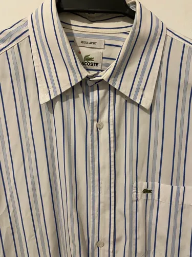 Camisa Lacoste TAM 42 listrada