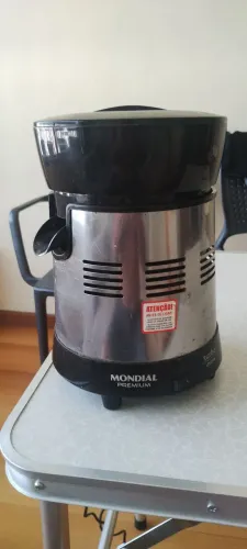 Espremedor para suco de laranja, pouquíssimo usado