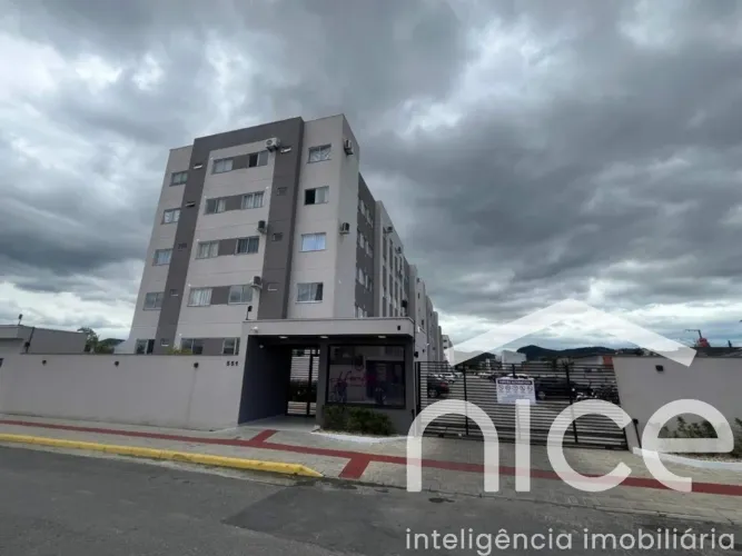 Apartamento semimobiliado, de 2 Dormitórios, no bairro Murta, em Itajaí/SC