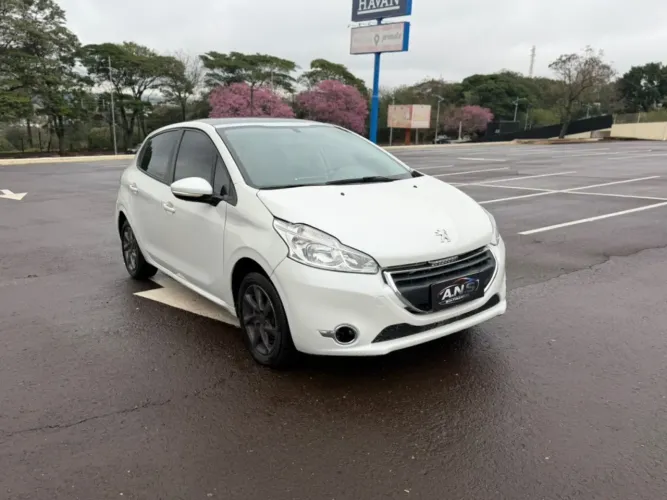 Peugeot 208 Allure 1.5 Flex 8V 5P 2015