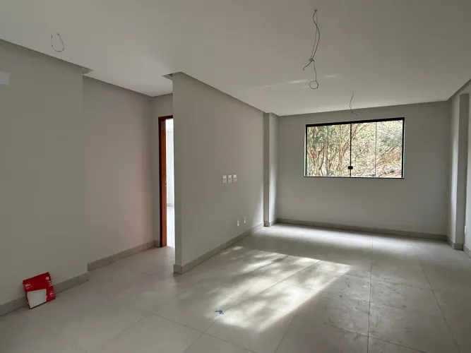 Apartamento novo com 2 quartos, 1 suíte, para locação no Sans Souci/Braunes, Nova Friburgo