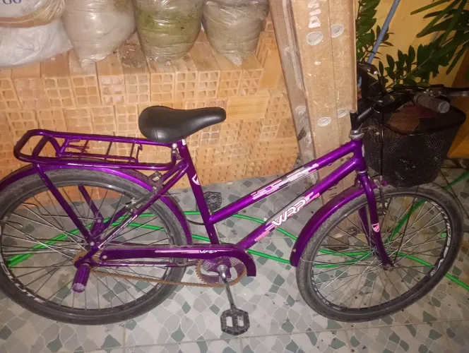 Vende-se Uma Bicicleta Seminova
