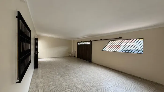 Alugo ampla casa no Vinhais com 4 quartos