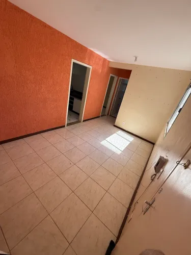 APARTAMENTO 2 QUARTOS ÓTIMA LOCALIZAÇÃO