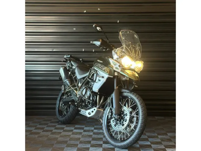 TIGER 800 XCX  VERDE 2019/2020