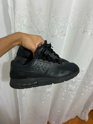 Nike Air Max Zero Essential (Triple Black)