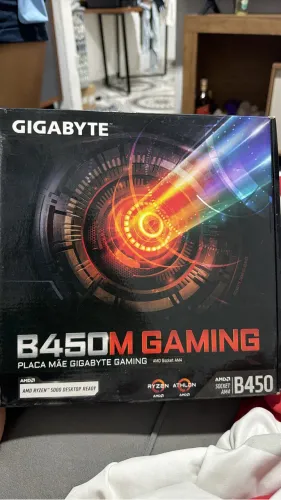 (lacrado) Placa Mãe Gigabyte B450M Gaming DDR4