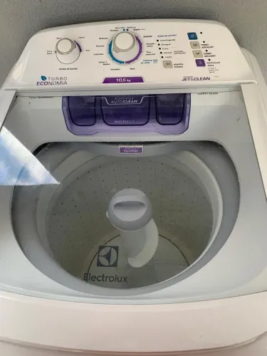 Máquina de lavar roupas 