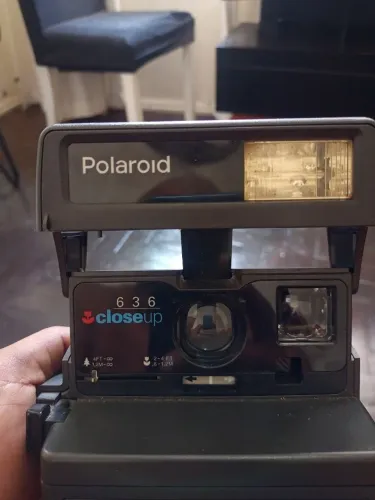 Máquina Polaroid antiga