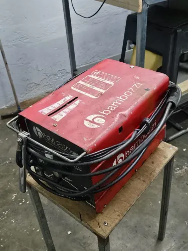Transformador de Solda Bambozzi NM 250 Turbo
